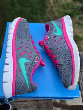 Nike Flex 2014 Run Women's Running Shoes Gray Pink Mint Size 8.5 EU 40